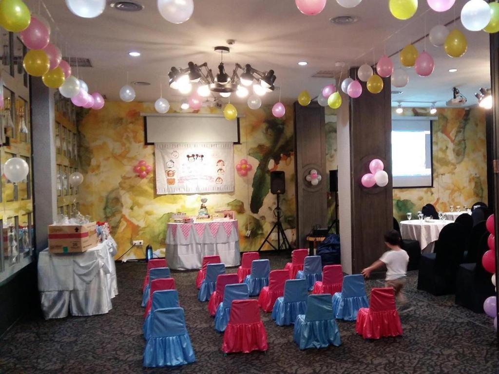 Couleur Hotel Cengkareng Джакарта Екстериор снимка