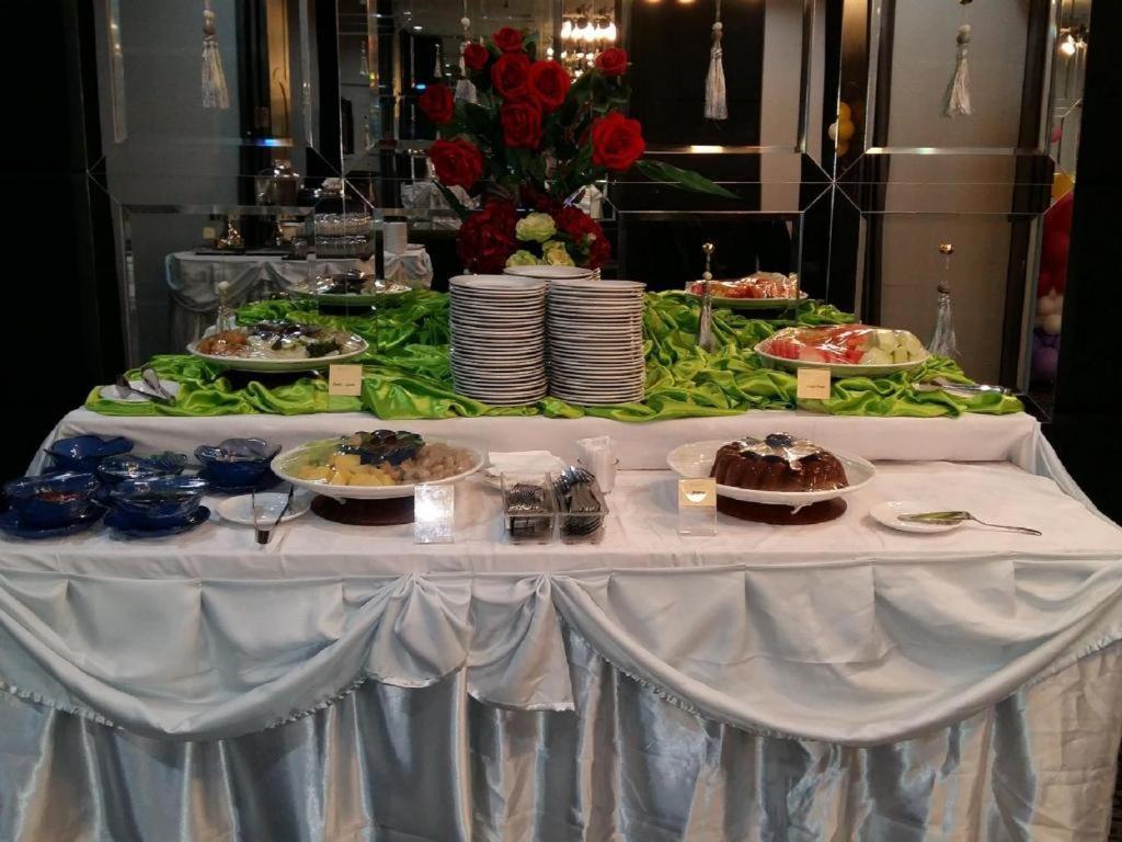 Couleur Hotel Cengkareng Джакарта Екстериор снимка